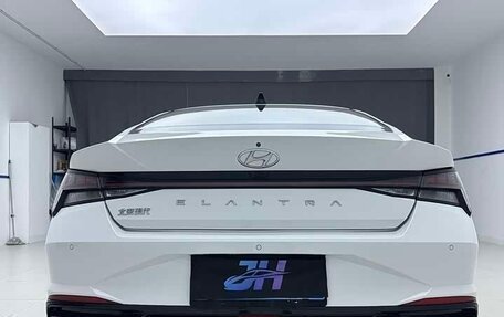 Hyundai Elantra, 2022 год, 1 550 000 рублей, 5 фотография