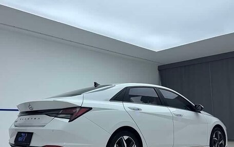 Hyundai Elantra, 2022 год, 1 550 000 рублей, 6 фотография