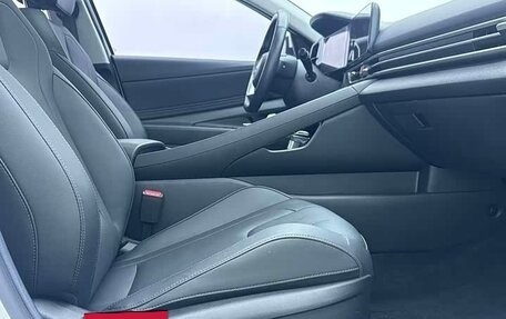 Hyundai Elantra, 2022 год, 1 550 000 рублей, 8 фотография