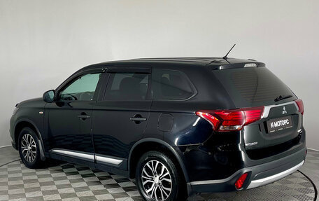 Mitsubishi Outlander III рестайлинг 3, 2015 год, 1 450 000 рублей, 8 фотография