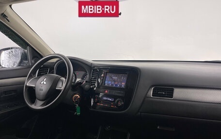Mitsubishi Outlander III рестайлинг 3, 2015 год, 1 450 000 рублей, 11 фотография
