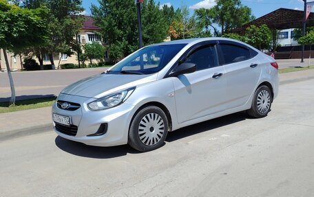 Hyundai Solaris II рестайлинг, 2014 год, 670 000 рублей, 4 фотография