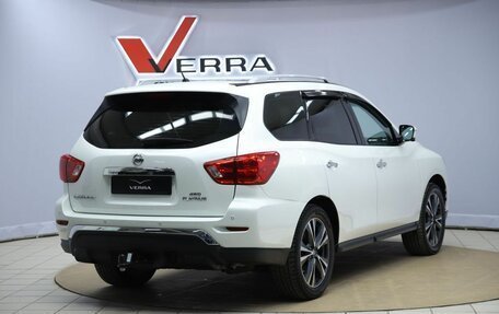 Nissan Pathfinder, 2017 год, 1 890 000 рублей, 5 фотография