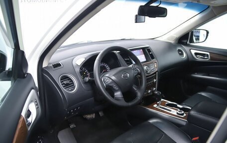 Nissan Pathfinder, 2017 год, 1 890 000 рублей, 14 фотография