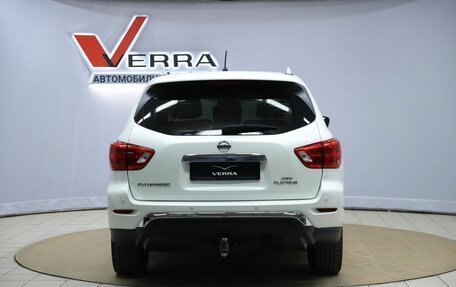 Nissan Pathfinder, 2017 год, 1 890 000 рублей, 6 фотография