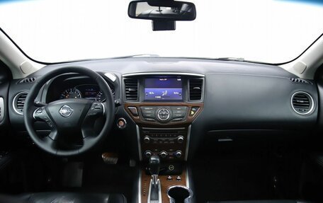 Nissan Pathfinder, 2017 год, 1 890 000 рублей, 18 фотография