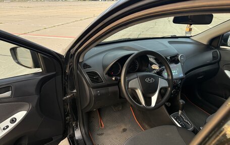 Hyundai Solaris II рестайлинг, 2011 год, 730 000 рублей, 8 фотография