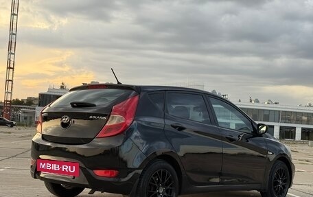 Hyundai Solaris II рестайлинг, 2011 год, 730 000 рублей, 3 фотография