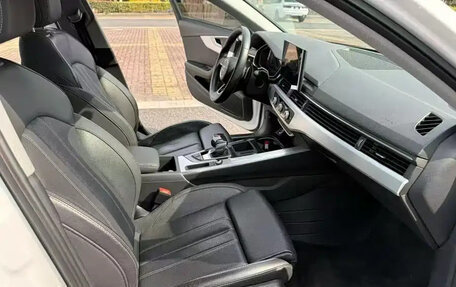 Audi A4, 2022 год, 2 200 000 рублей, 7 фотография