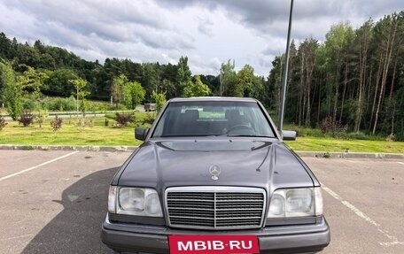 Mercedes-Benz E-Класс, 1992 год, 260 000 рублей, 4 фотография