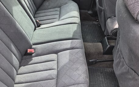 Mercedes-Benz E-Класс, 1992 год, 260 000 рублей, 6 фотография