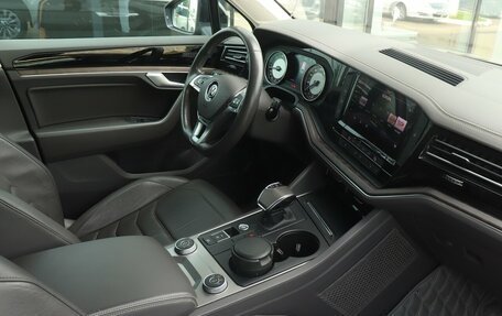 Volkswagen Touareg III, 2018 год, 4 977 000 рублей, 6 фотография