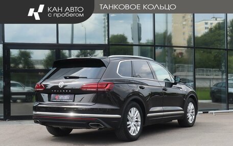 Volkswagen Touareg III, 2018 год, 4 977 000 рублей, 3 фотография