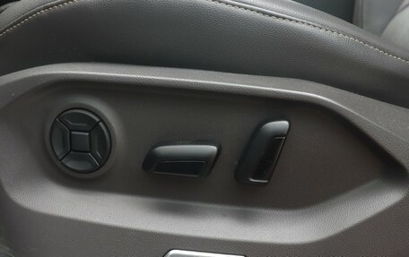 Volkswagen Touareg III, 2018 год, 4 977 000 рублей, 15 фотография