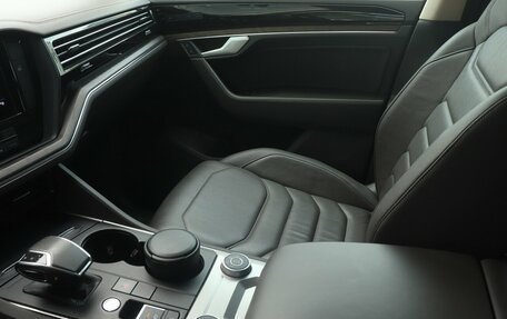 Volkswagen Touareg III, 2018 год, 4 977 000 рублей, 16 фотография