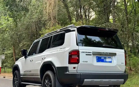Toyota Land Cruiser Prado, 2024 год, 8 000 000 рублей, 4 фотография
