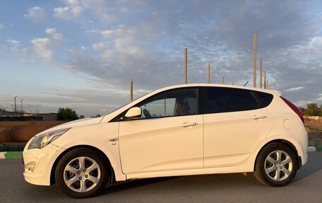 Hyundai Solaris II рестайлинг, 2015 год, 999 000 рублей, 3 фотография