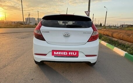 Hyundai Solaris II рестайлинг, 2015 год, 999 000 рублей, 8 фотография