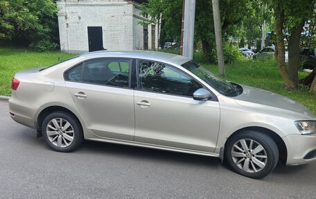 Volkswagen Jetta VI, 2012 год, 750 000 рублей, 2 фотография