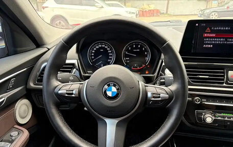 BMW 1 серия, 2022 год, 1 550 000 рублей, 9 фотография