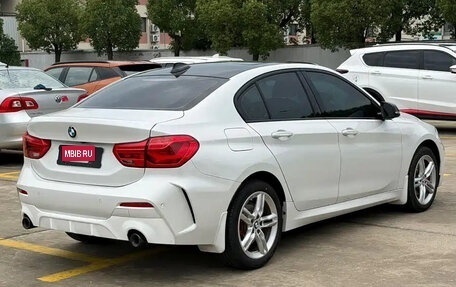 BMW 1 серия, 2022 год, 1 550 000 рублей, 5 фотография
