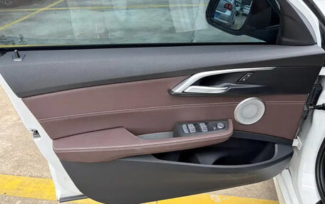 BMW 1 серия, 2022 год, 1 550 000 рублей, 13 фотография