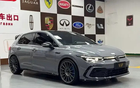 Volkswagen Golf VIII, 2023 год, 1 980 000 рублей, 3 фотография