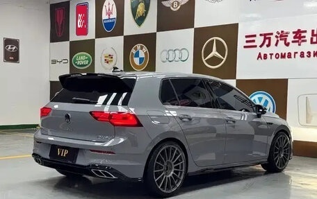 Volkswagen Golf VIII, 2023 год, 1 980 000 рублей, 6 фотография