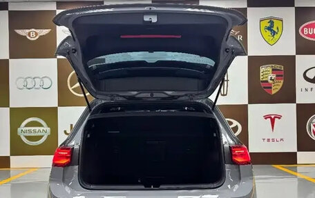 Volkswagen Golf VIII, 2023 год, 1 980 000 рублей, 18 фотография