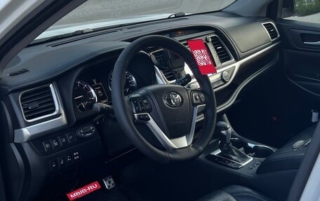 Toyota Highlander III, 2014 год, 3 000 000 рублей, 7 фотография