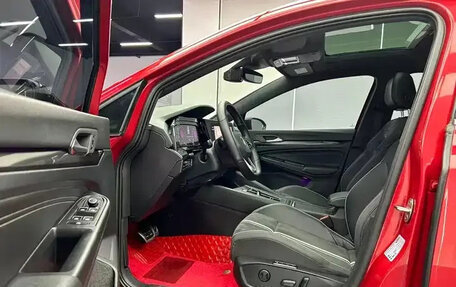 Volkswagen Golf VIII, 2022 год, 1 880 000 рублей, 9 фотография