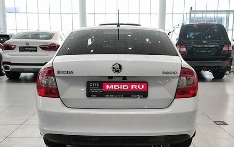 Skoda Rapid I, 2014 год, 850 000 рублей, 7 фотография