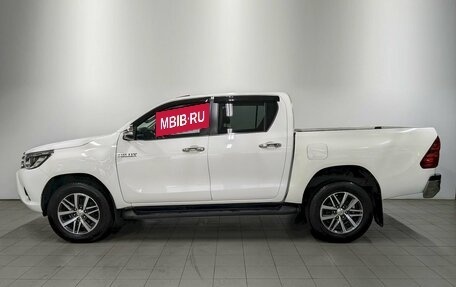 Toyota Hilux VIII, 2015 год, 2 490 000 рублей, 8 фотография