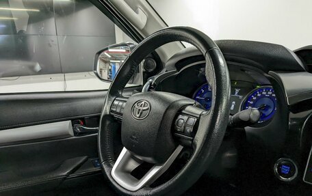 Toyota Hilux VIII, 2015 год, 2 490 000 рублей, 22 фотография
