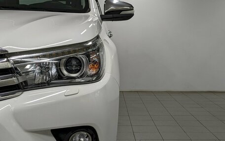 Toyota Hilux VIII, 2015 год, 2 490 000 рублей, 17 фотография