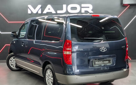 Hyundai H-1 II рестайлинг, 2017 год, 2 990 000 рублей, 7 фотография
