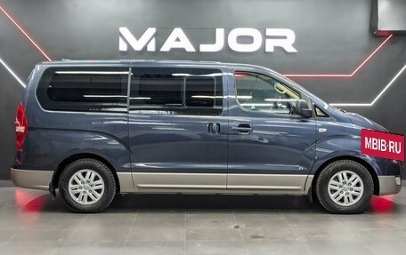 Hyundai H-1 II рестайлинг, 2017 год, 2 990 000 рублей, 4 фотография
