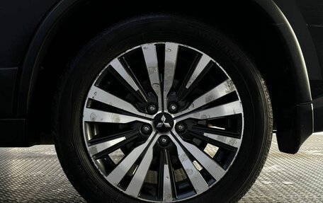 Mitsubishi Outlander III рестайлинг 3, 2018 год, 1 950 000 рублей, 22 фотография