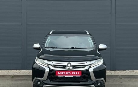 Mitsubishi Pajero Sport III рестайлинг, 2017 год, 2 570 000 рублей, 4 фотография