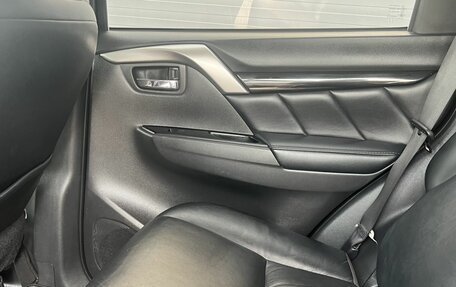 Mitsubishi Pajero Sport III рестайлинг, 2017 год, 2 570 000 рублей, 22 фотография
