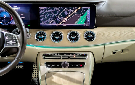Mercedes-Benz E-Класс, 2020 год, 4 150 000 рублей, 14 фотография