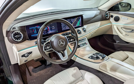 Mercedes-Benz E-Класс, 2020 год, 4 150 000 рублей, 15 фотография