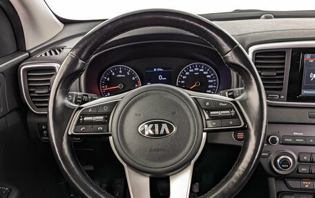 KIA Sportage IV рестайлинг, 2019 год, 2 565 000 рублей, 21 фотография