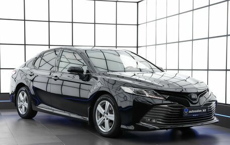 Toyota Camry, 2018 год, 2 790 000 рублей, 3 фотография
