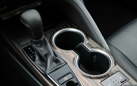 Toyota Camry, 2018 год, 2 790 000 рублей, 16 фотография