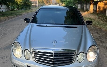 Mercedes-Benz E-Класс, 2006 год, 650 000 рублей, 1 фотография