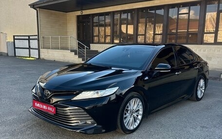 Toyota Camry, 2019 год, 2 590 000 рублей, 1 фотография