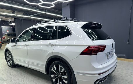 Volkswagen Tiguan II, 2022 год, 3 600 000 рублей, 4 фотография