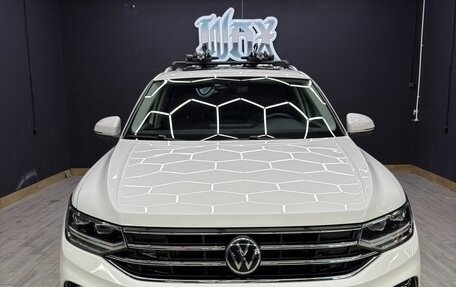 Volkswagen Tiguan II, 2022 год, 3 600 000 рублей, 2 фотография