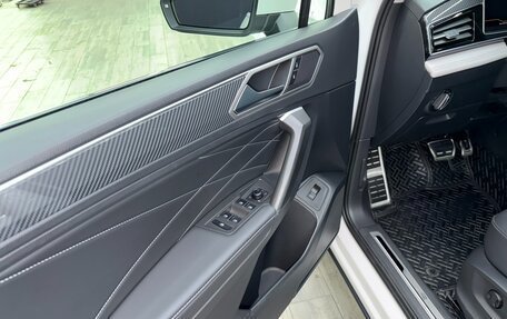Volkswagen Tiguan II, 2022 год, 3 600 000 рублей, 11 фотография